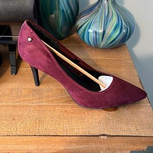 Stevie heels by Simply Vera. Size 10. Color: wine. New in box. Never worn.